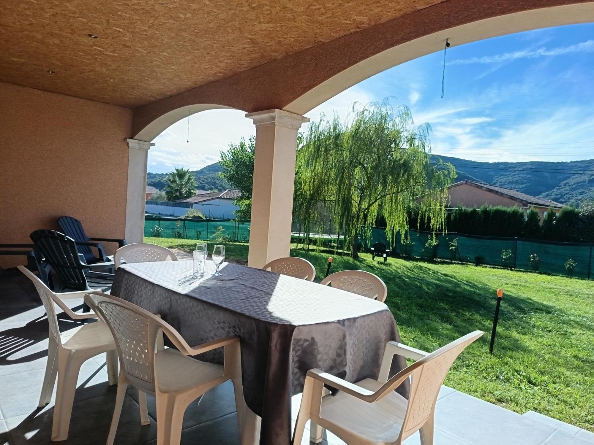 Sun Vallon Vallon-Pont-dʼArc Exterior foto